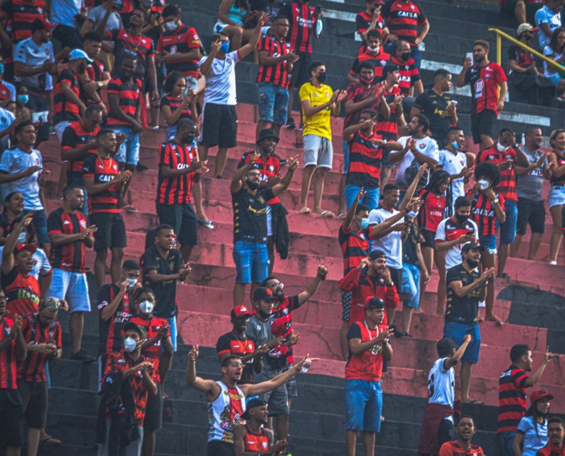 Torcedores viram o jogo e já podem ocupar 50% dos estádios na Bahia