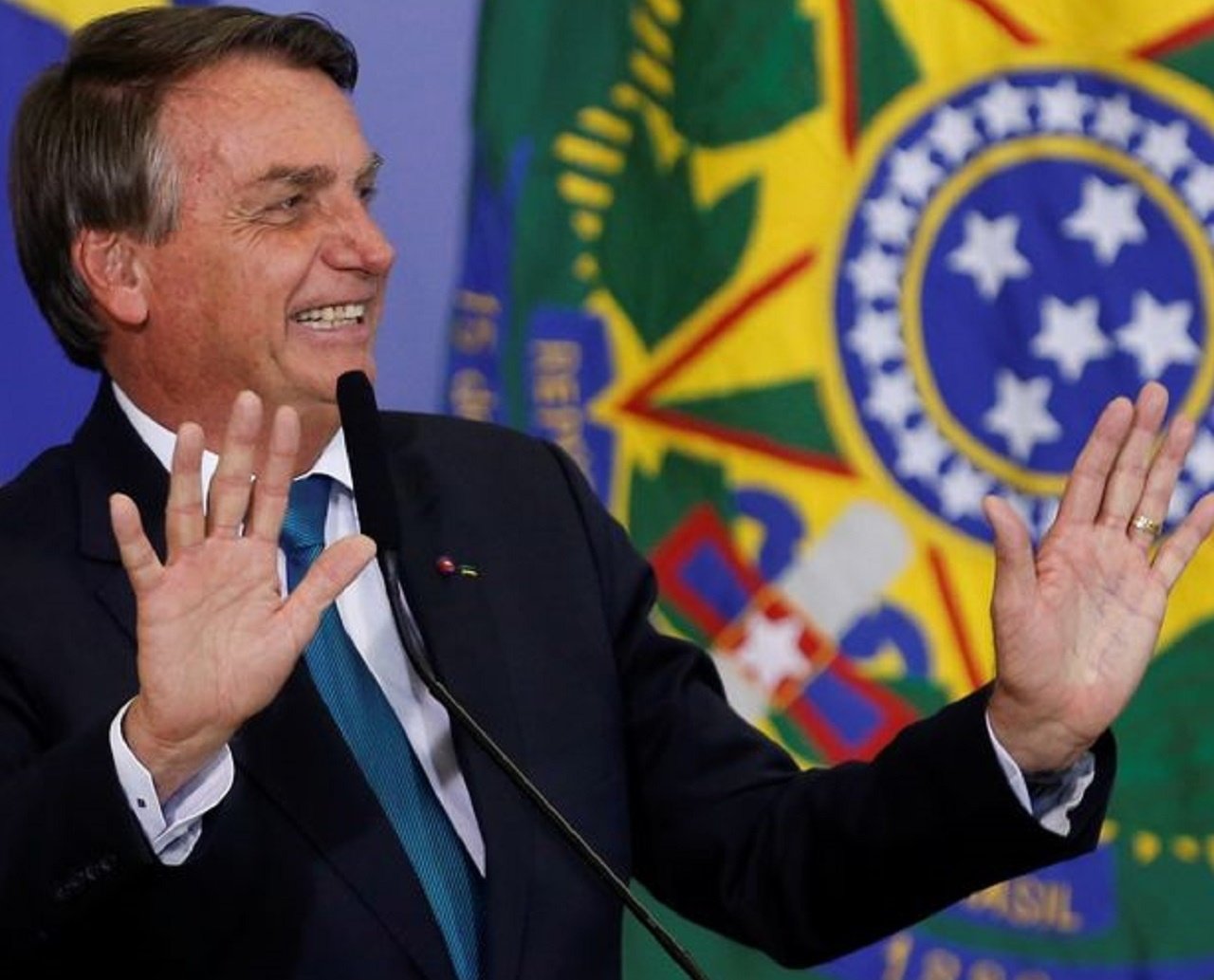 Bolsonaro desembarca na Itália para Cúpula do G20 onde participa de encontro com lideranças mundiais