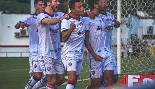 Para fugir do Z4 da Série B, Vitória recebe CSA, no Barradão, na tarde desta terça-feira