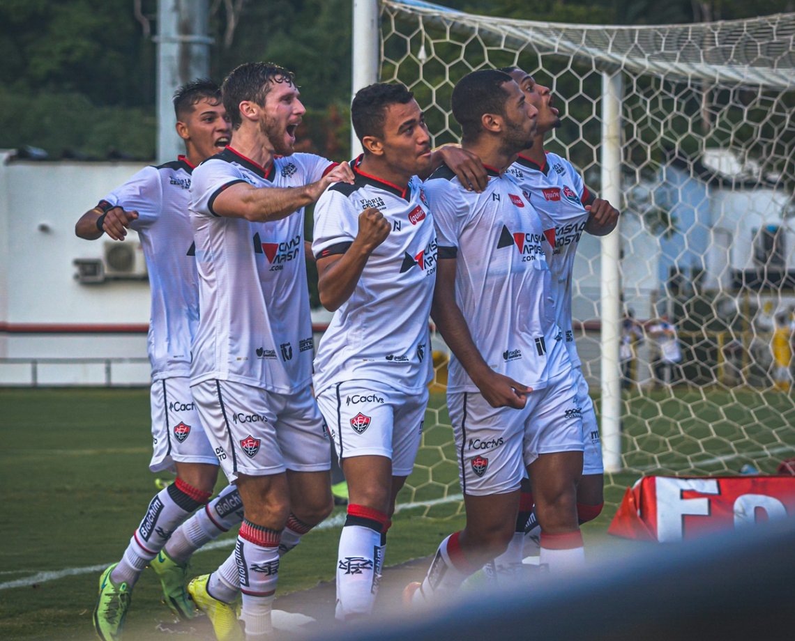 Para fugir do Z4 da Série B, Vitória recebe CSA, no Barradão, na tarde desta terça-feira