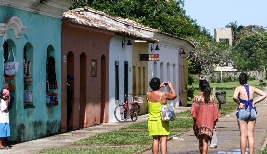 Prefeitura de Porto Seguro desobriga uso de máscaras em locais abertos