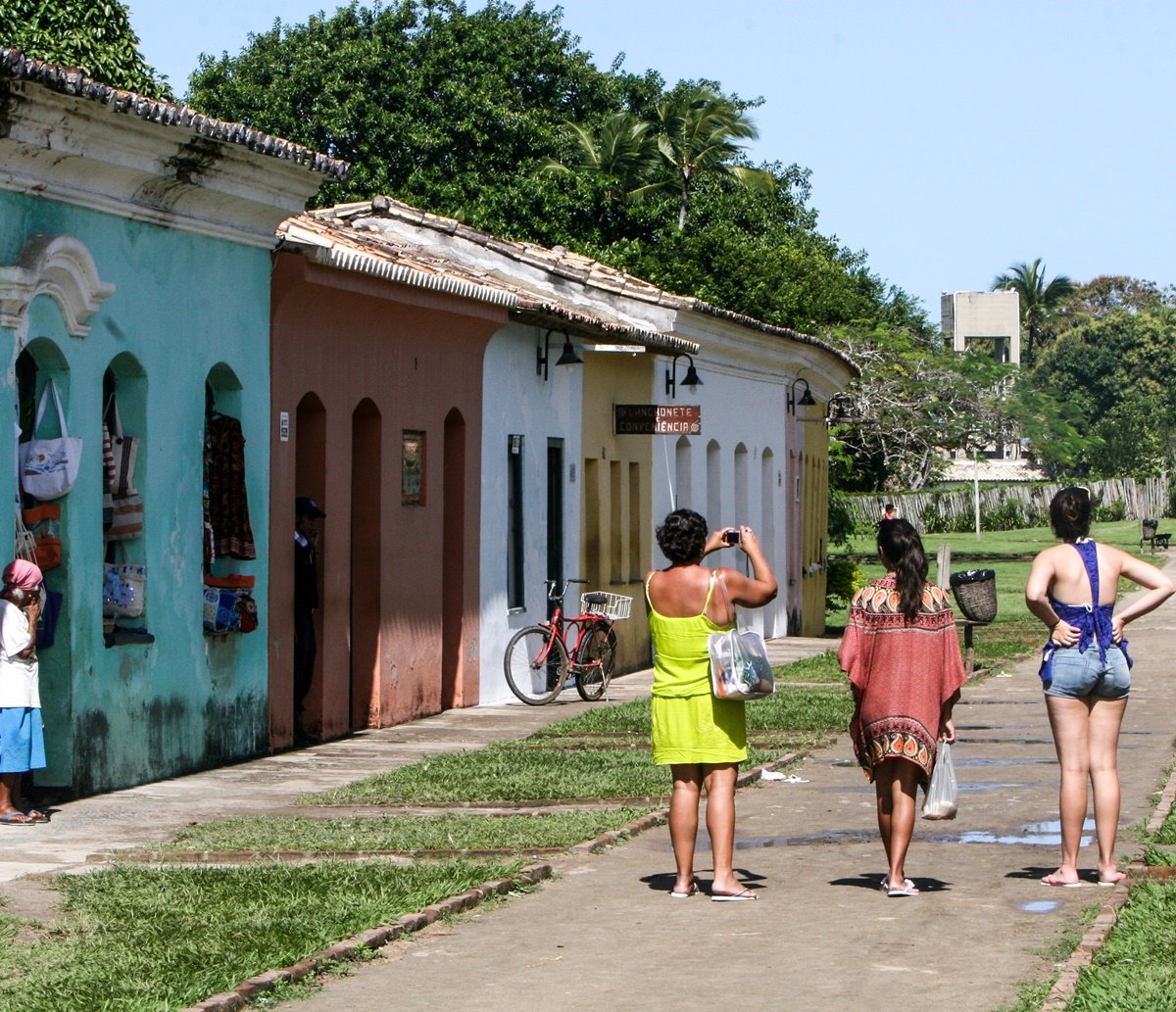 Prefeitura de Porto Seguro desobriga uso de máscaras em locais abertos