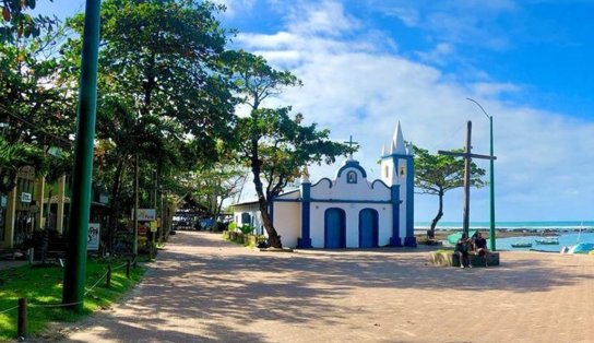 Máscaras deixam de ser obrigatórias em ambientes abertos na Praia do Forte e Imbassaí