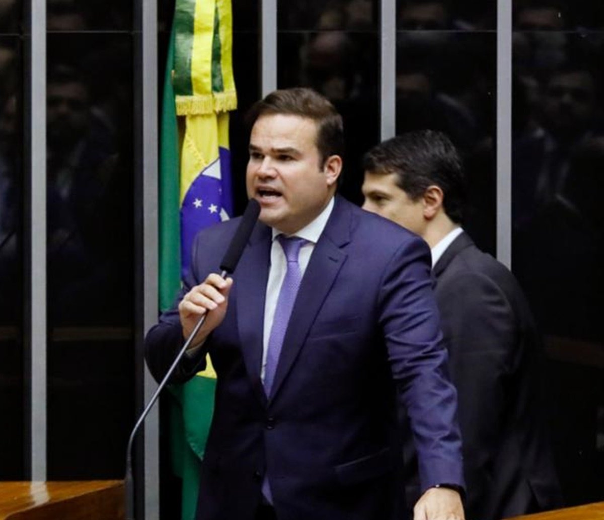 Após Rui chamar deputados baianos de “traíras”, Cacá Leão rebate governador: “coronelismo já acabou na Bahia”