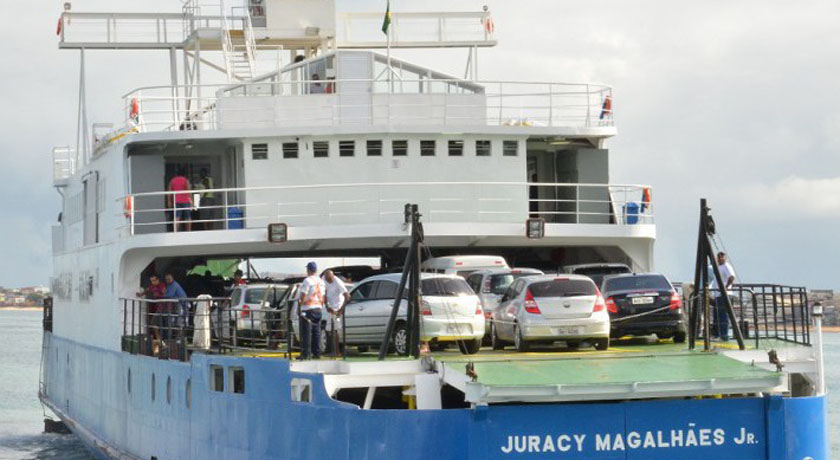 Sistema ferry-boat tem movimento tranquilo na manhã deste sábado