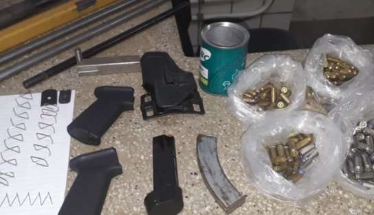 Homem que fabricava armas e vendia para facções criminosas do Sul é preso na Bahia 