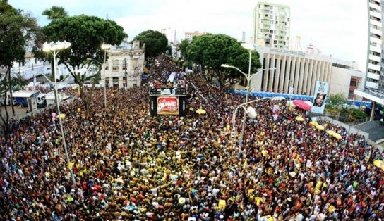 Comissão propõe que Rui e Bruno anunciem decisão sobre Carnaval até segunda e sugere que PM seja "fiscal da vacinação"