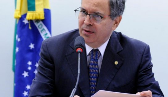 Após protesto de Ciro, Félix Jr. muda voto na PEC dos Precatórios; confira como votaram deputados baianos 