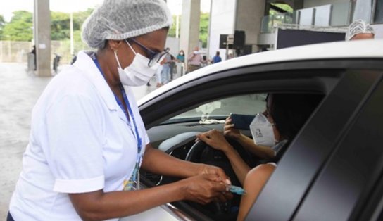 Salvador segue com aplicação de 1ª, 2ª e dose de reforço da vacina contra Covid-19 nesta sexta; confira locais