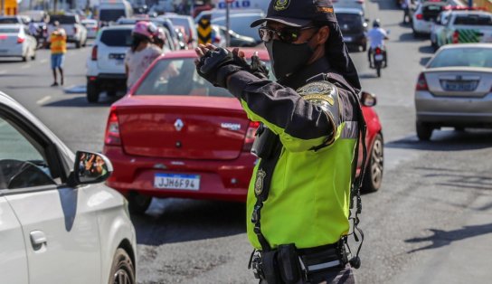 Confira os órgãos públicos que funcionam e que não funcionam em Salvador nesta segunda-feira 15 de novembro