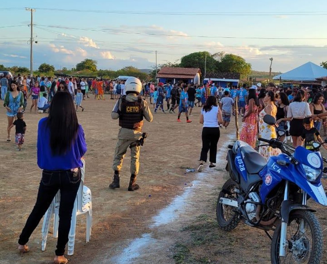 Pediu pra parar e parou: "paredão" com 2 mil pessoas é encerrado pela polícia no interior