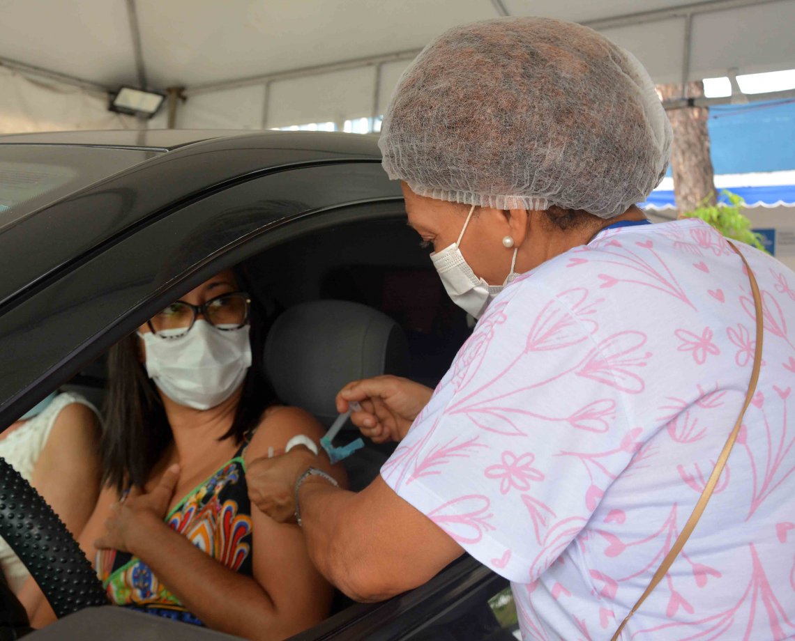 Cronograma da vacinação: Salvador aplica 1ª, 2ª e 3ª dose da vacina contra a Covid-19 nesta terça-feira