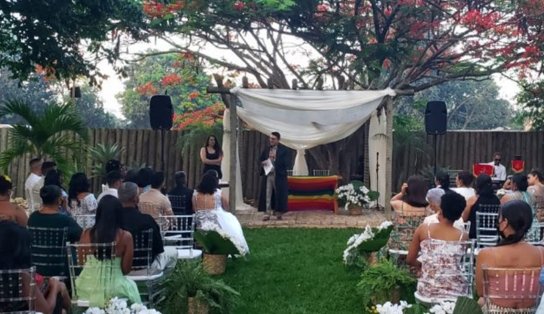 Primeiro casamento LGBTQIA+ coletivo de Vitória da Conquista registra 12 uniões