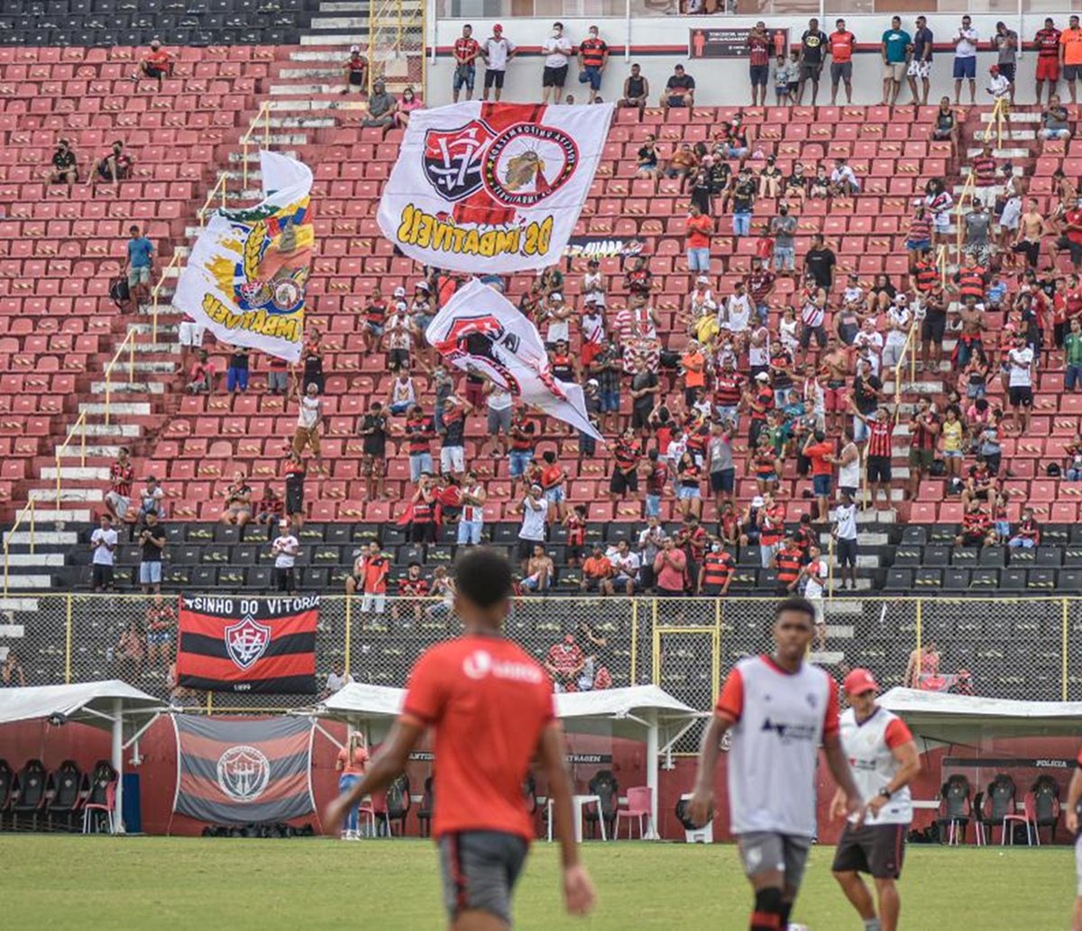 Com presença da torcida no Barradão, Vitória finaliza preparação para decisão contra o CRB