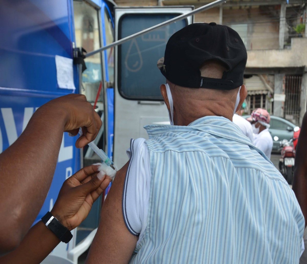 Bahia tem mais de 2,7 mil casos ativos de Covid; 86% da população já foi vacinada com dose única ou primeira dose