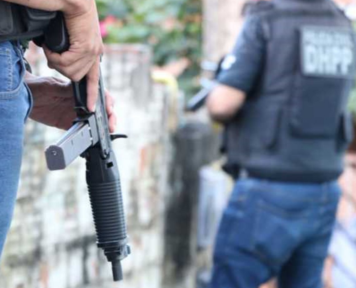 "Guerra" do tráfico e duas execuções: homem de 46 anos e outro rapaz mortos a tiros em Salvador 