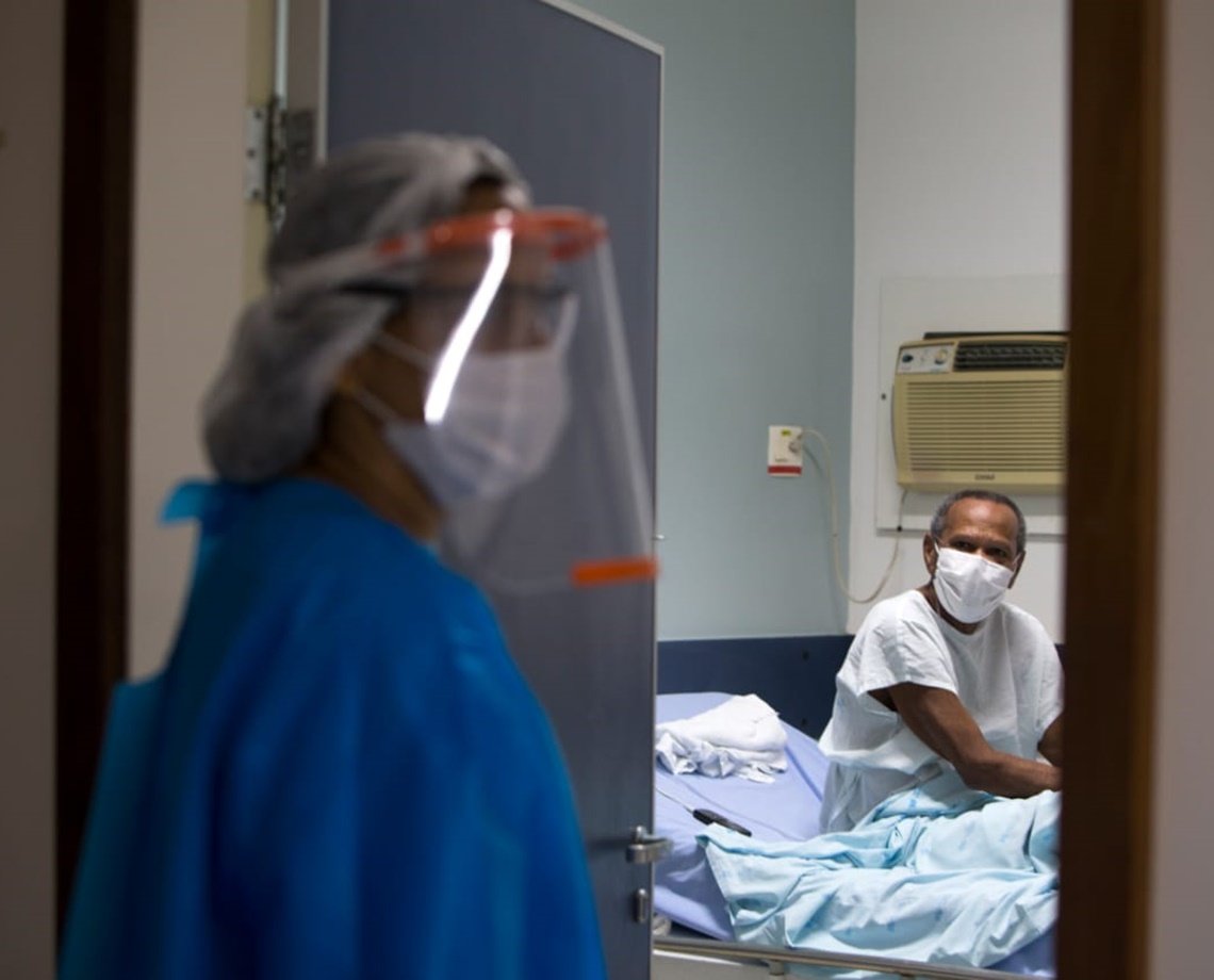 Bahia volta a ter mais de mil novos casos de Covid registrados em 24 horas; 52 mil profissionais de saúde foram contaminados