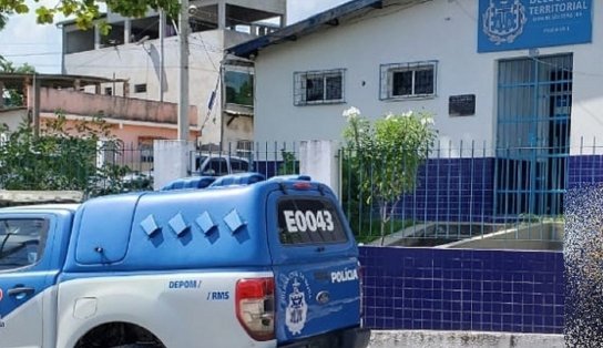 Após discussão, mulher de 35 anos é assassinada pelo padrasto em Mata de São João; autor fugiu do local