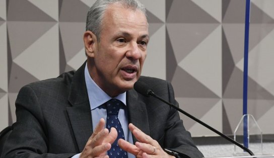 "Não há hipótese alguma de racionamento ou apagão por falta de energia", garante ministro