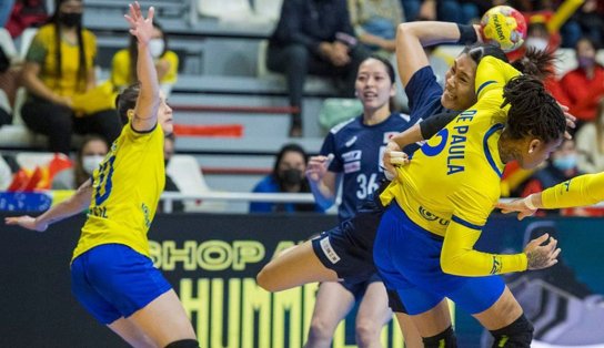 Brasil se classifica para segunda fase do Mundial feminino de handebol