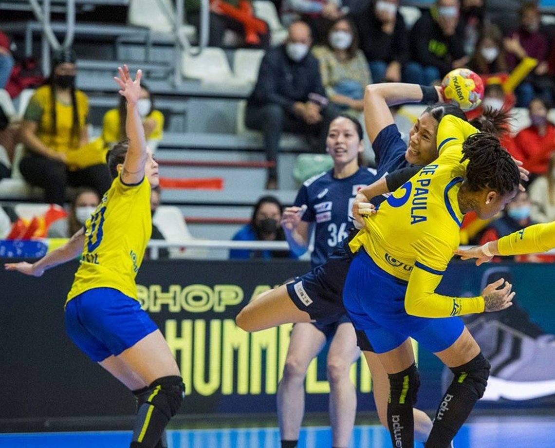 Brasil se classifica para segunda fase do Mundial feminino de handebol