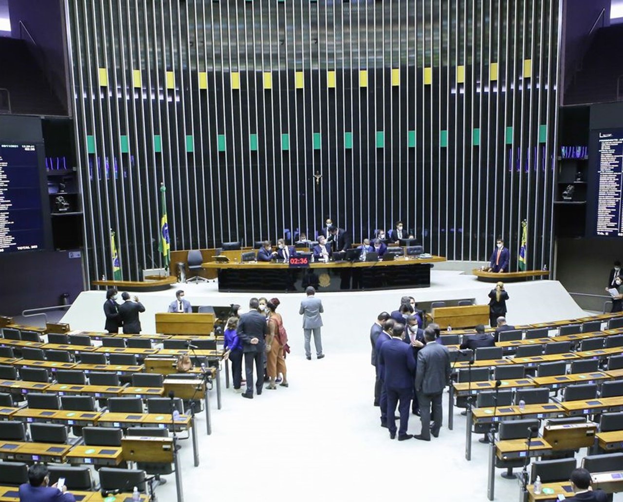 Após acordo, PEC dos Precatórios deve ser promulgada nesta quarta-feira; Auxílio Brasil terá caráter permanente 