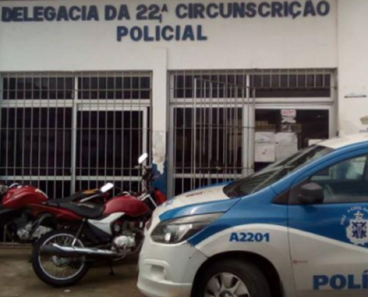 Polícia investiga assassinato de jovem de 20 anos no município de Simões Filho; vítima foi baleada em via pública