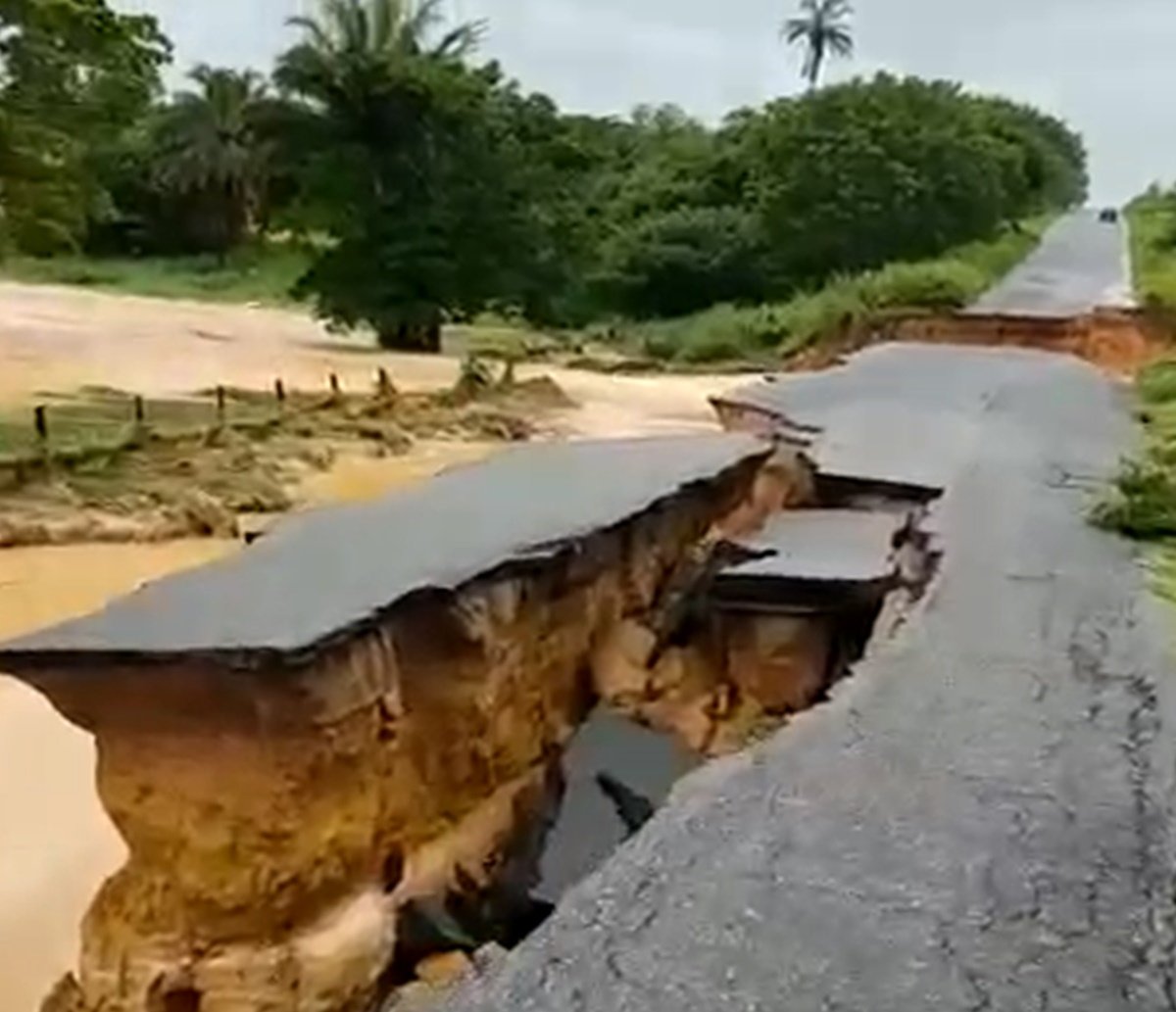 Inmet emite alerta de “grande perigo” para temporal em 99 cidade do Extremo Sul da Bahia e regiões próximas; veja lista