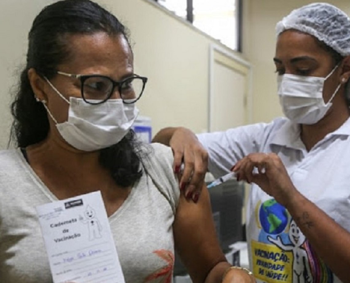 Confira a programação do processo de vacinação contra a Covid-19 para esta quinta-feira em Salvador