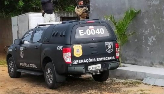 Filho de sargento da reserva é suspeito de integrar mílicia com o pai em Camaçari; ficha criminal do jovem é extensa 