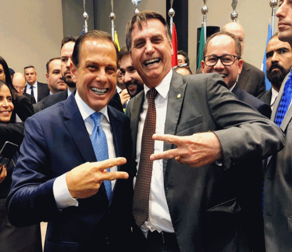 Bolsonaro xinga Dória após adoção de passaporte da vacina em São Paulo: "teu estado é o cacete" 