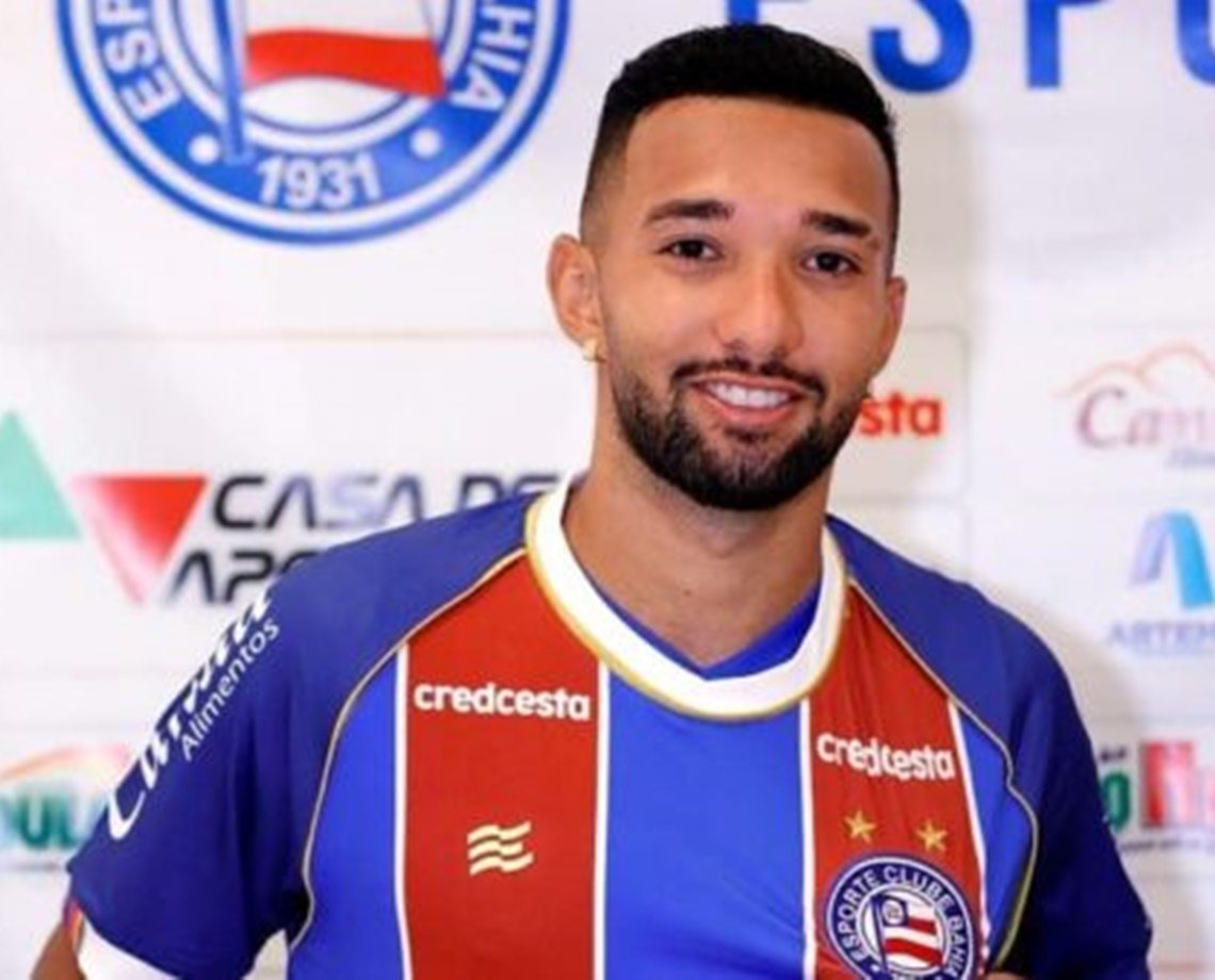 Jogador do Bahia &eacute; acusado de agredir mulher com garrafa em motel; v&iacute;tima tentou suic&iacute;dio