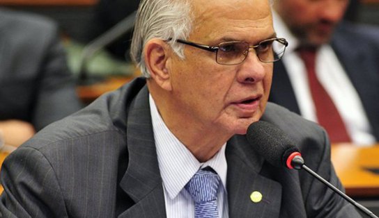 Araújo recebe sondagem do MDB, convite do PDT, mas, por enquanto, indica permanência no PL