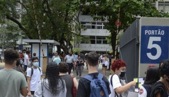 110 mil estudantes fazem a primeira fase da Fuvest neste domingo