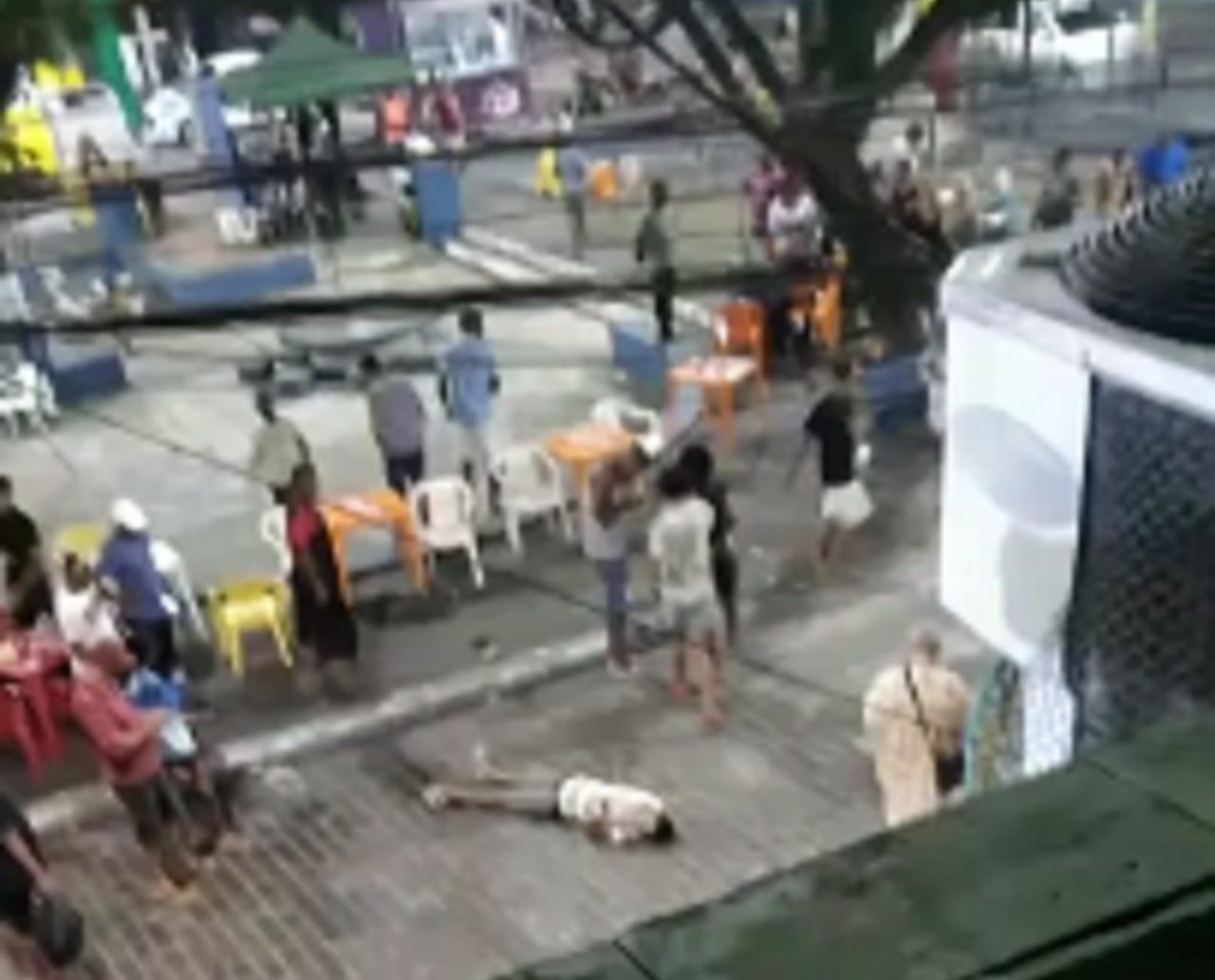 Tiroteio, pânico, correria e execução tomam conta do Largo da Lapinha em Salvador; veja vídeo