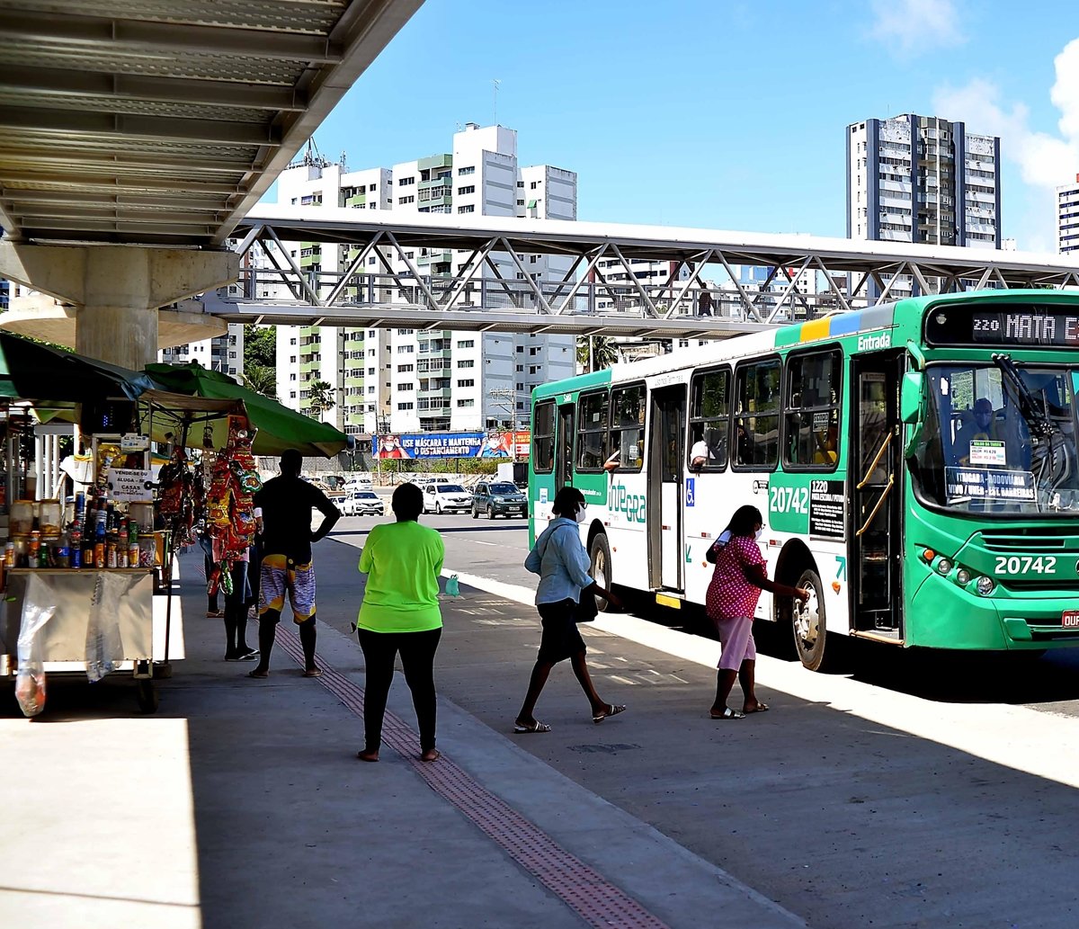 Prefeitura apresenta novidade para mulheres que andam de ônibus em Salvador