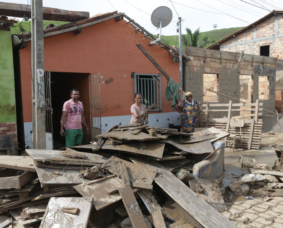 Chuvas na Bahia: veja como cadastrar seu n&uacute;mero para receber mensagens da Defesa Civil com alertas de temporais onde voc&ecirc; mora
