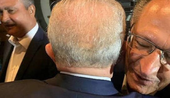 Rui participa de encontro de Lula com Alckmin e diz que aprova aliança; "reconstruir o Brasil é uma tarefa para muitos" 