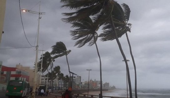 "Já pintou verão", mas chuva deve dar boas-vindas à estação do sol em Salvador nos seus primeiros dias; confira previsão 