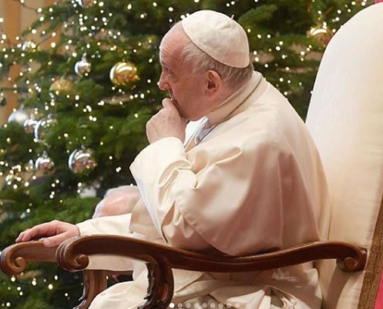 Em celebração de véspera do Natal, Papa pede pelos mais necessitados: "olhem além das luzes e das decorações" 