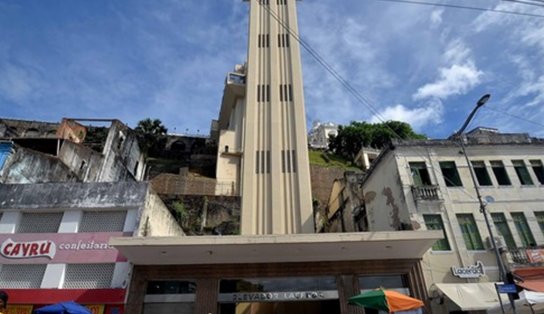 Na ativa: Elevador Lacerda volta a funcionar após ter serviço suspenso na véspera do Natal