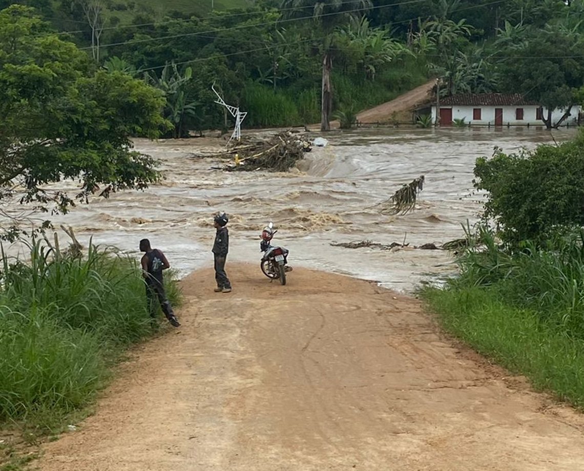 Defesa Civil: Bahia tem 18 mortos, 16 mil desabrigados e 19 mil desalojados por conta das chuvas