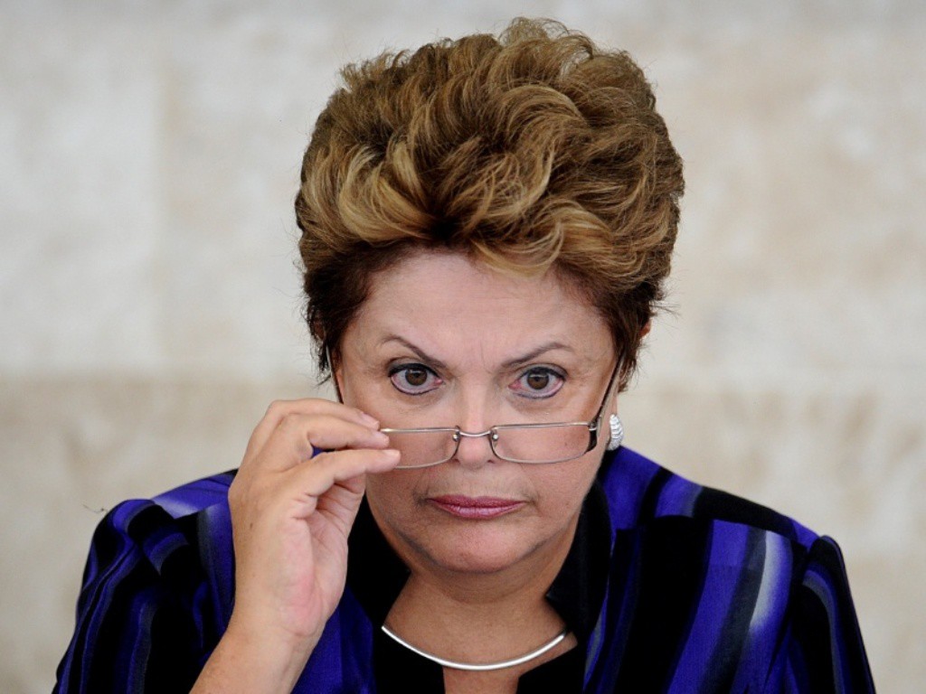 Dilma sanciona com vetos o projeto de lei das domésticas