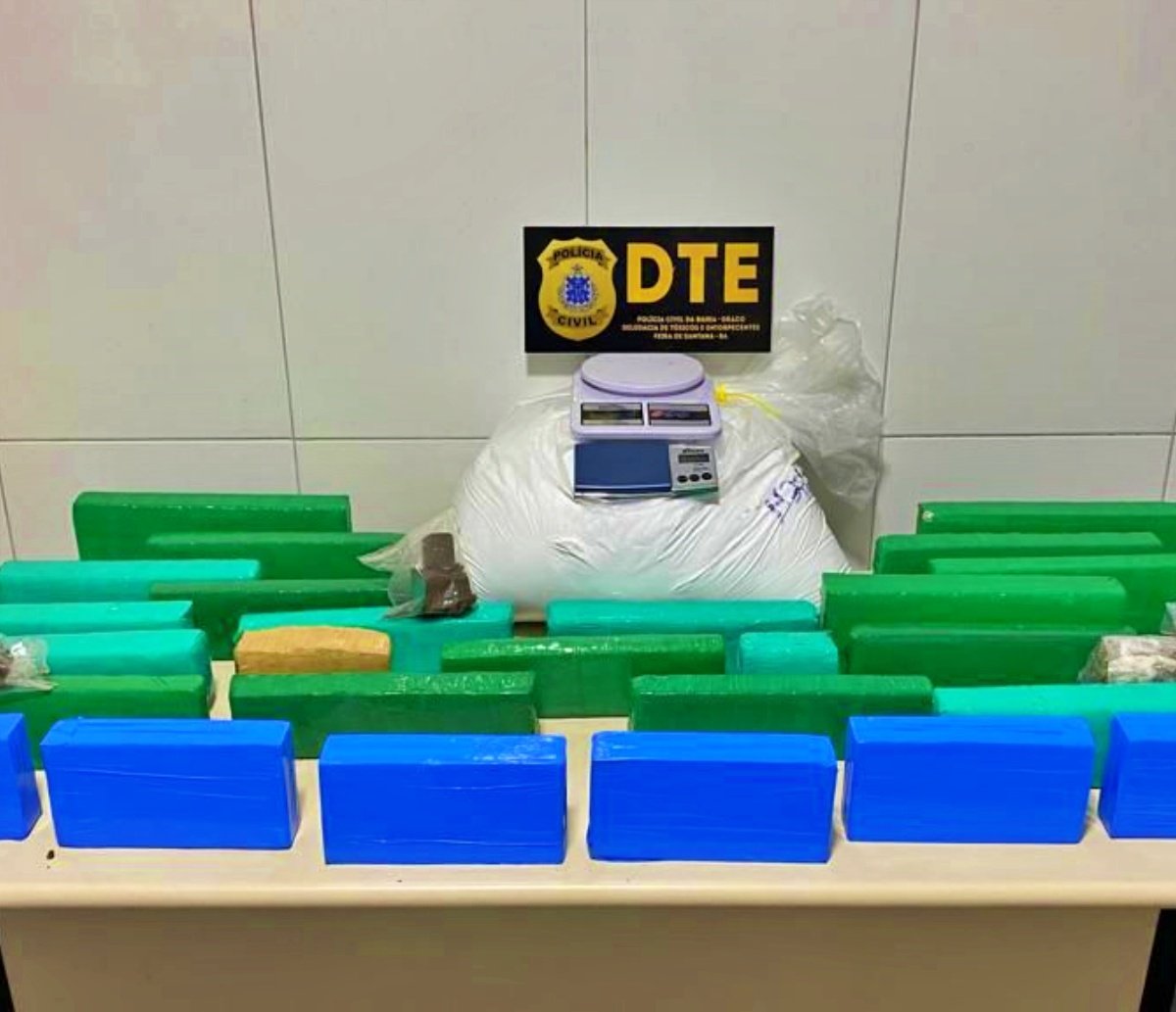 Traficante é preso portando maconha e cocaína em Feira de Santana 