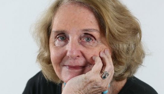 Escritora Lya Luft morre aos 83 anos, no Rio Grande do Sul