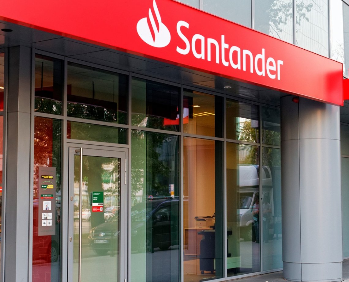 Já imaginou receber quase R$ 1 bilhão na sua conta? Erro do Santander fez clientes milionários; entenda 