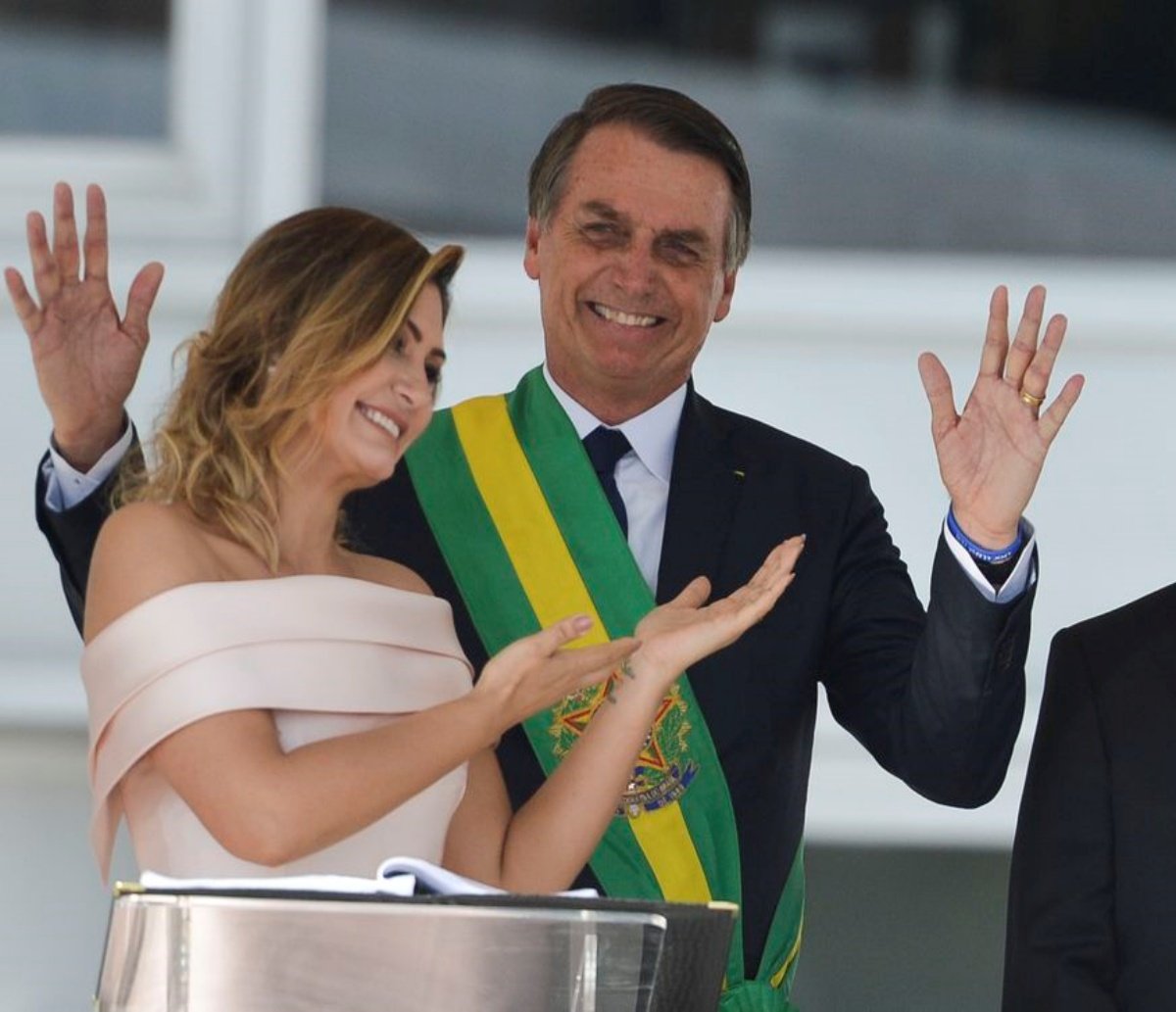 Michelle Bolsonaro fala sobre nova internação de presidente por facada: "sequela que levaremos para o resto de nossas vidas" 