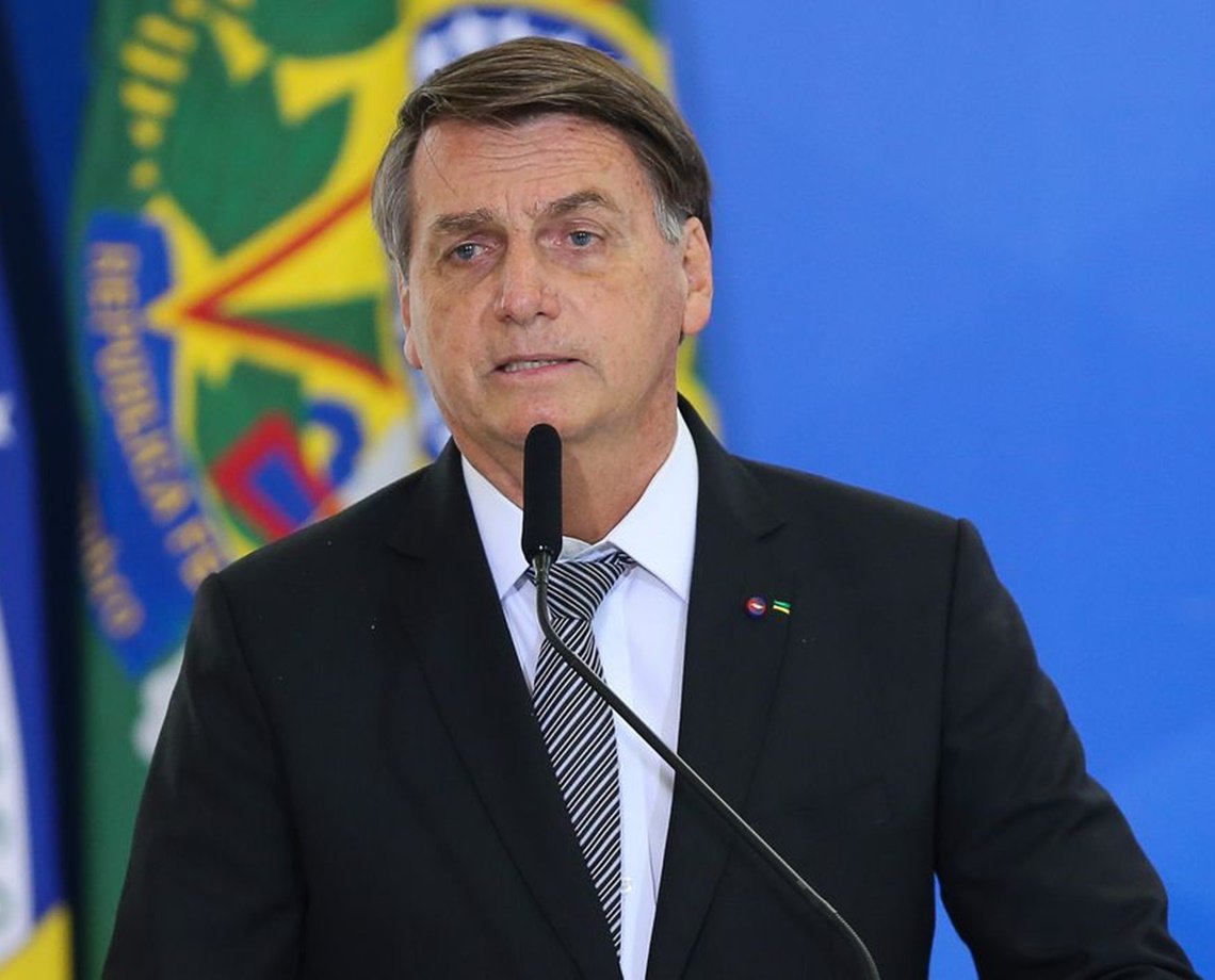 Bolsonaro tem melhora clínica, diz boletim médico