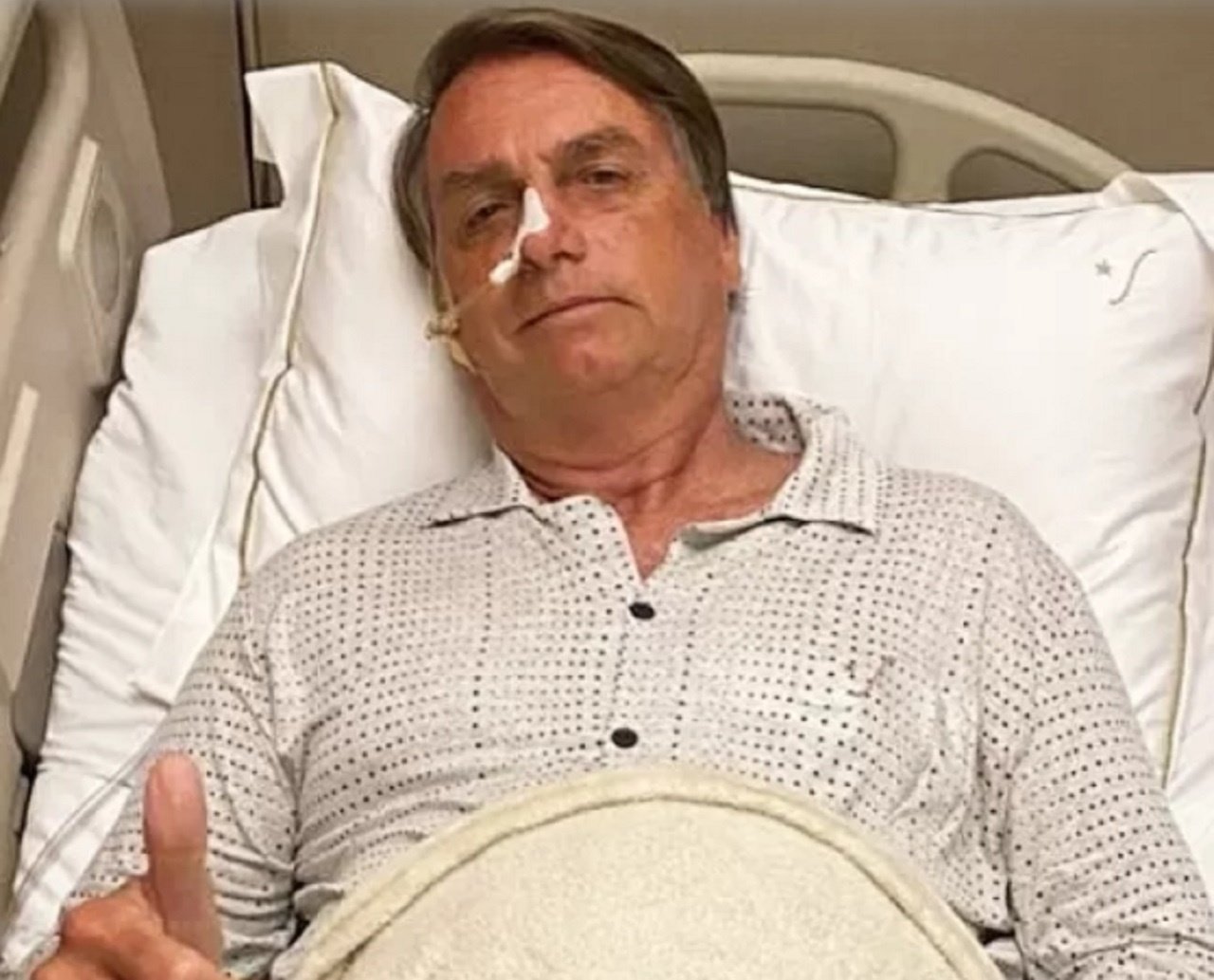 Bolsonaro segue internado sem definição sobre cirurgia; presidente evolui sem febre ou dor abdominal, diz boletim