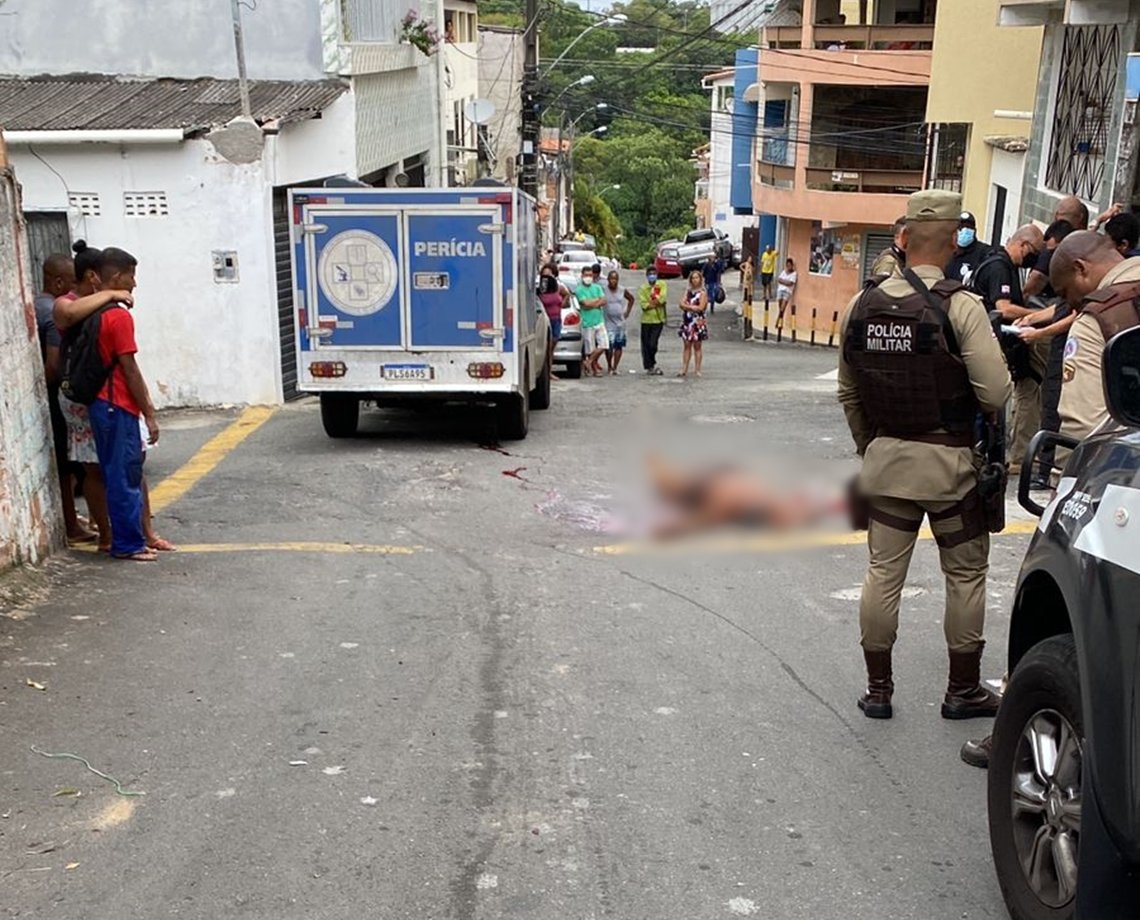 Líder comunitário sofre emboscada e é morto à luz do dia em Salvador; polícia acredita em execução 